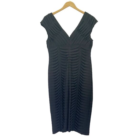 Adrianna Papell Stitched Up & Down Tuck Pleat Black Cocktail Shift Dress Size 12 - Picture 3 of 12